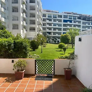 https://puerto-banus-marbella-29660-4.1costadelsol.com