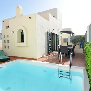 https://villa-olympia-lovely-close-to-town-and-beaches-with.hotelsfuerteventura.org